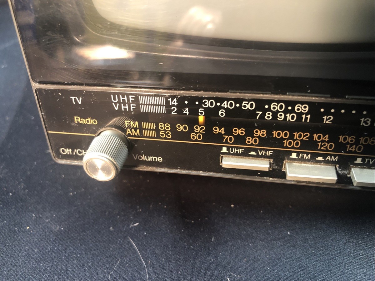 Vintage 1985 Panasonic TRH-513T Portable TV Radio 5”, Radio & TV
