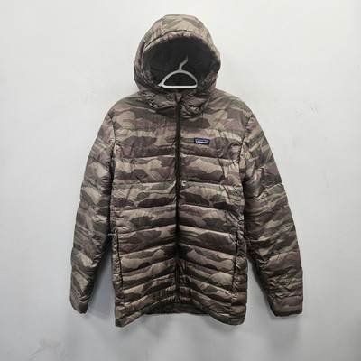Patagonia Hi Loft Down Sweater Puffer Camouflage Coat Hooded