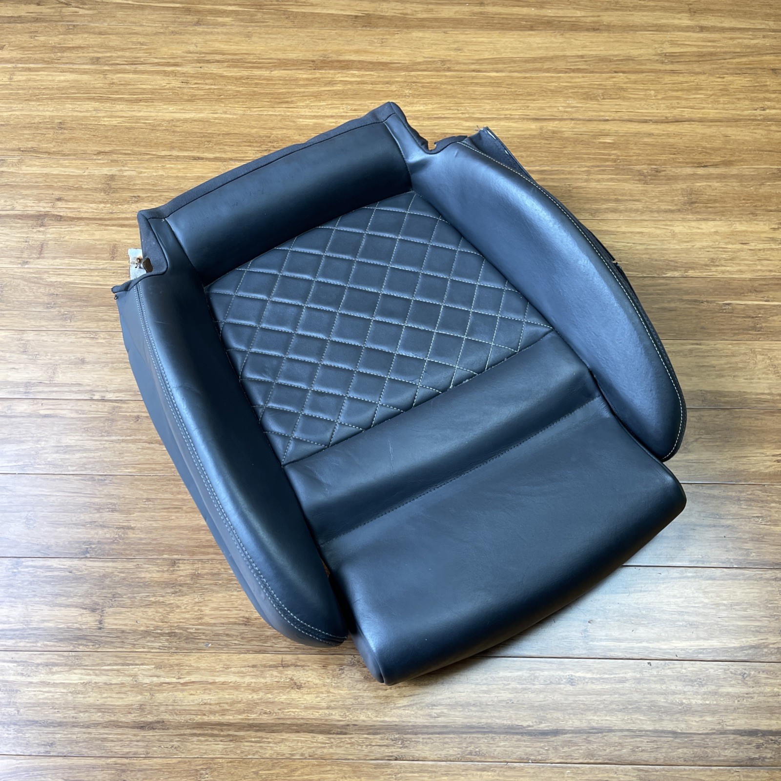 2017-2023 Audi R8 4S Front Right Lower Seat Cushion Black OEM Pad *NOTE*