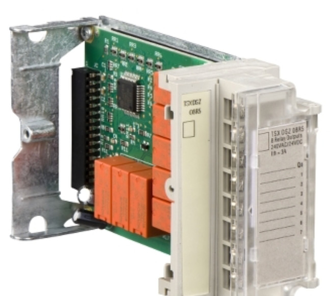 TSXDSY08R5 module à 8 sorties relais scellé assurant une isolation électrique totale