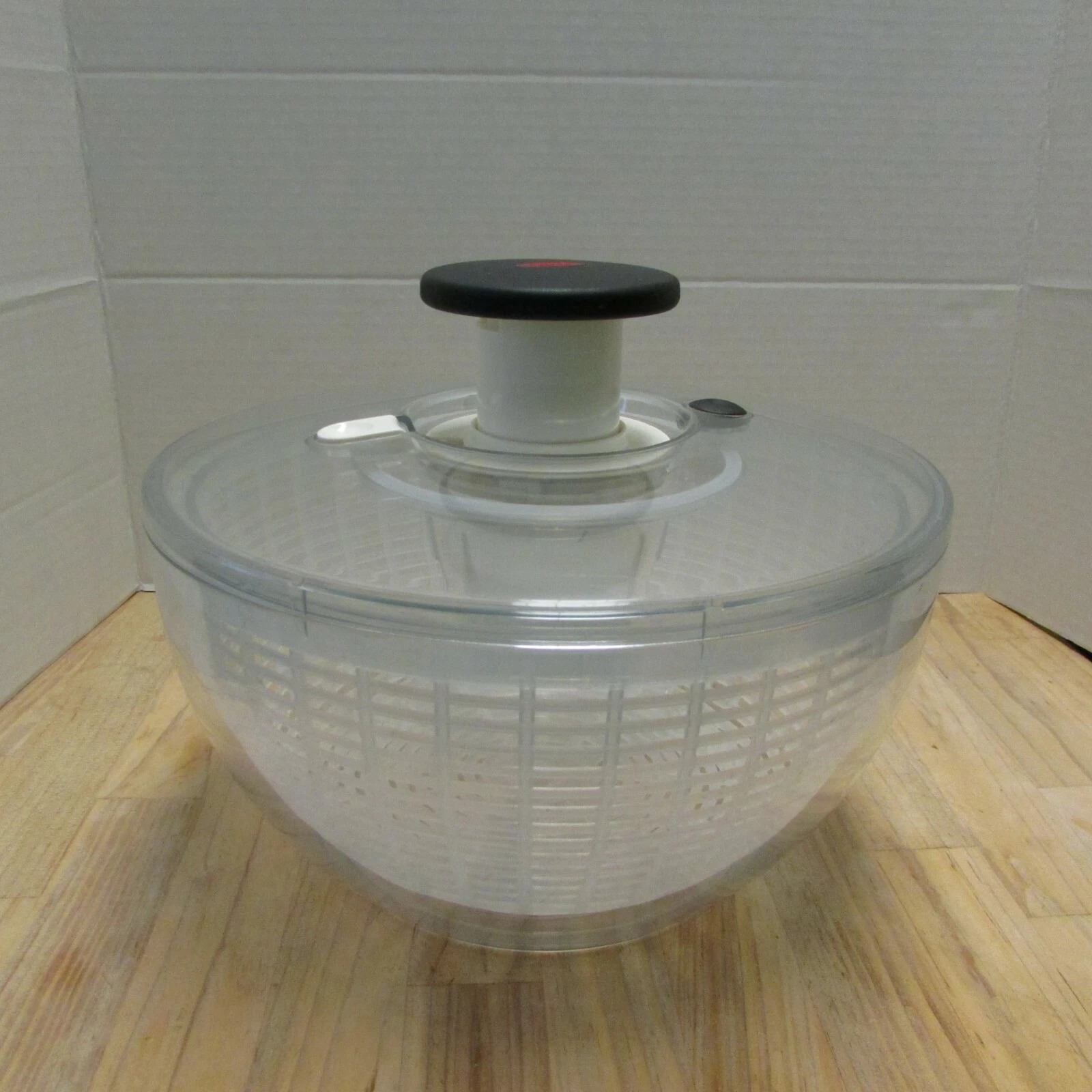 Oxo International 32480 Large Clear Good Grips Salad Spinner Colander