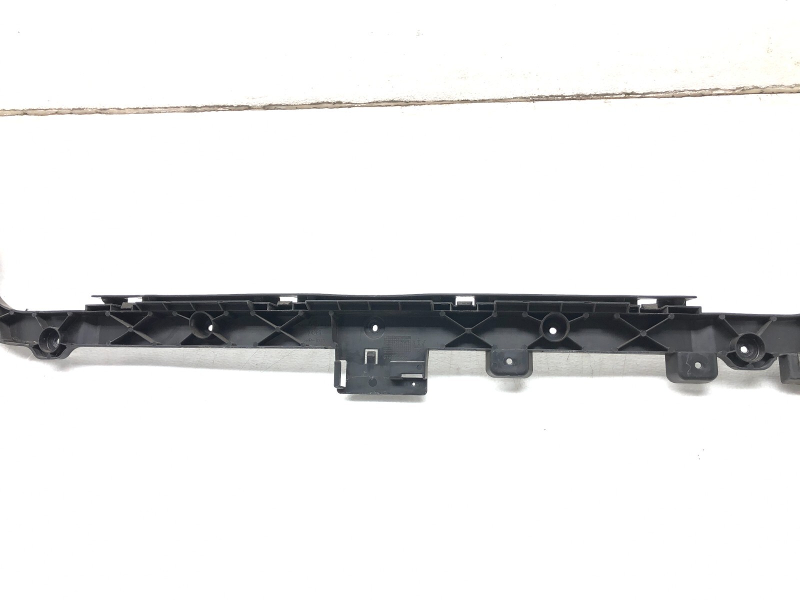 2014-2020 MASERATI QUATTROPORTE REAR BUMPER CENTER SUPPORT GUIDE BRACKET OEM