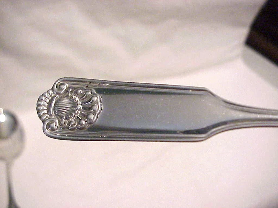 HEAVY STERLING SILVER FORK BY FRANK SMITH IN FIDDLE SHELL PATTERN 7 1/2 INCH !! - Image 2 of 3