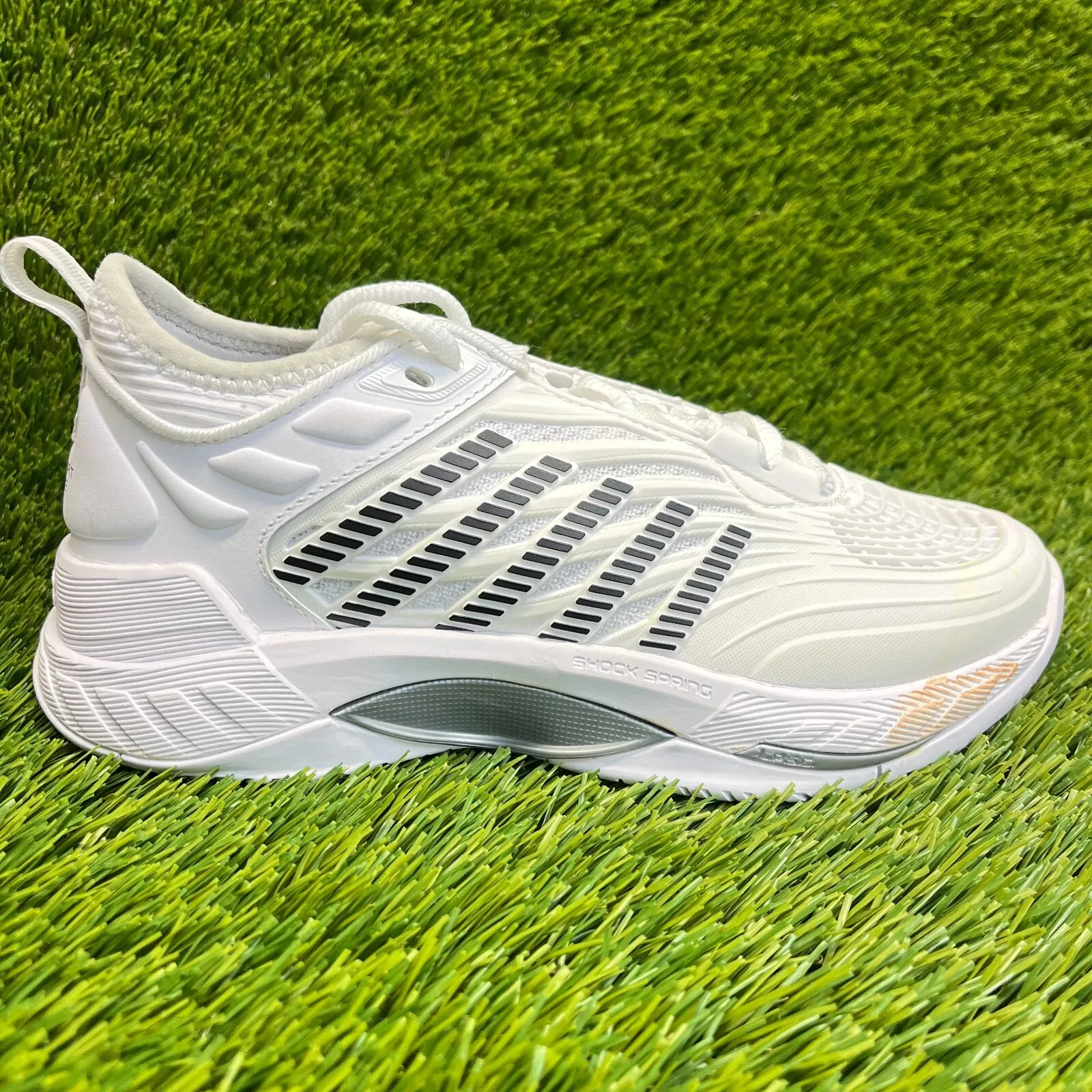 Baskets de tennis de course blanches K Swiss Hypercourt Supreme 2 pour femme pointure 5,5