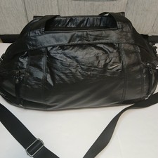 Nike Black Victory Gym Duffle Bag Excellent Condition