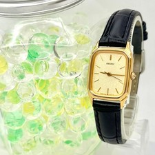 Excellent condition/Brand new battery SEIKO Ladies Wristwatch Gold Rectangular 7