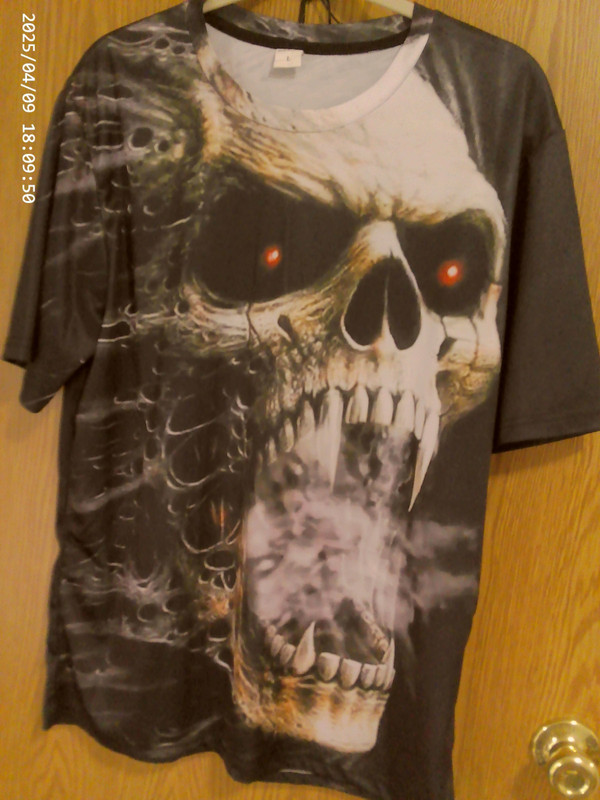 New Unisex Short Sleeve Skull T-Shirt Size L W/2 Faux Leather Black Bracelets