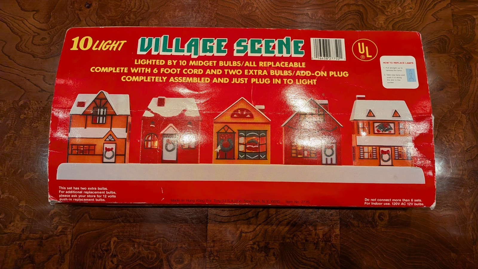 Vintage 10 Light Village Scene of 6 String-Along Standing Decorated Houses