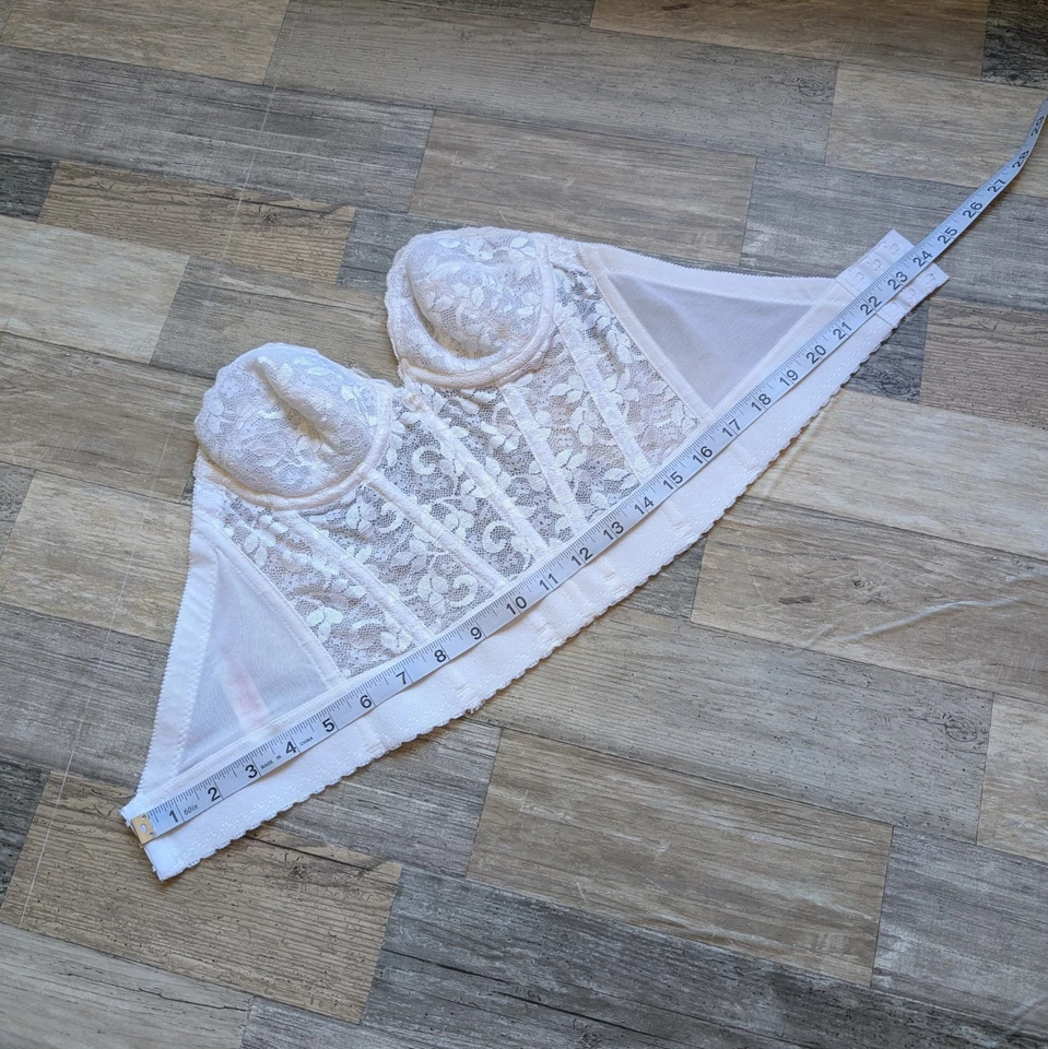 Frederick's of Hollywood white lightly lined underwire bra corset 34A EUC - Image 2 of 4