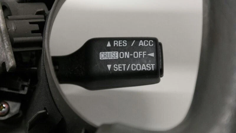 Volante gris Toyota Camry 2002-2006 Foto 2 de 4