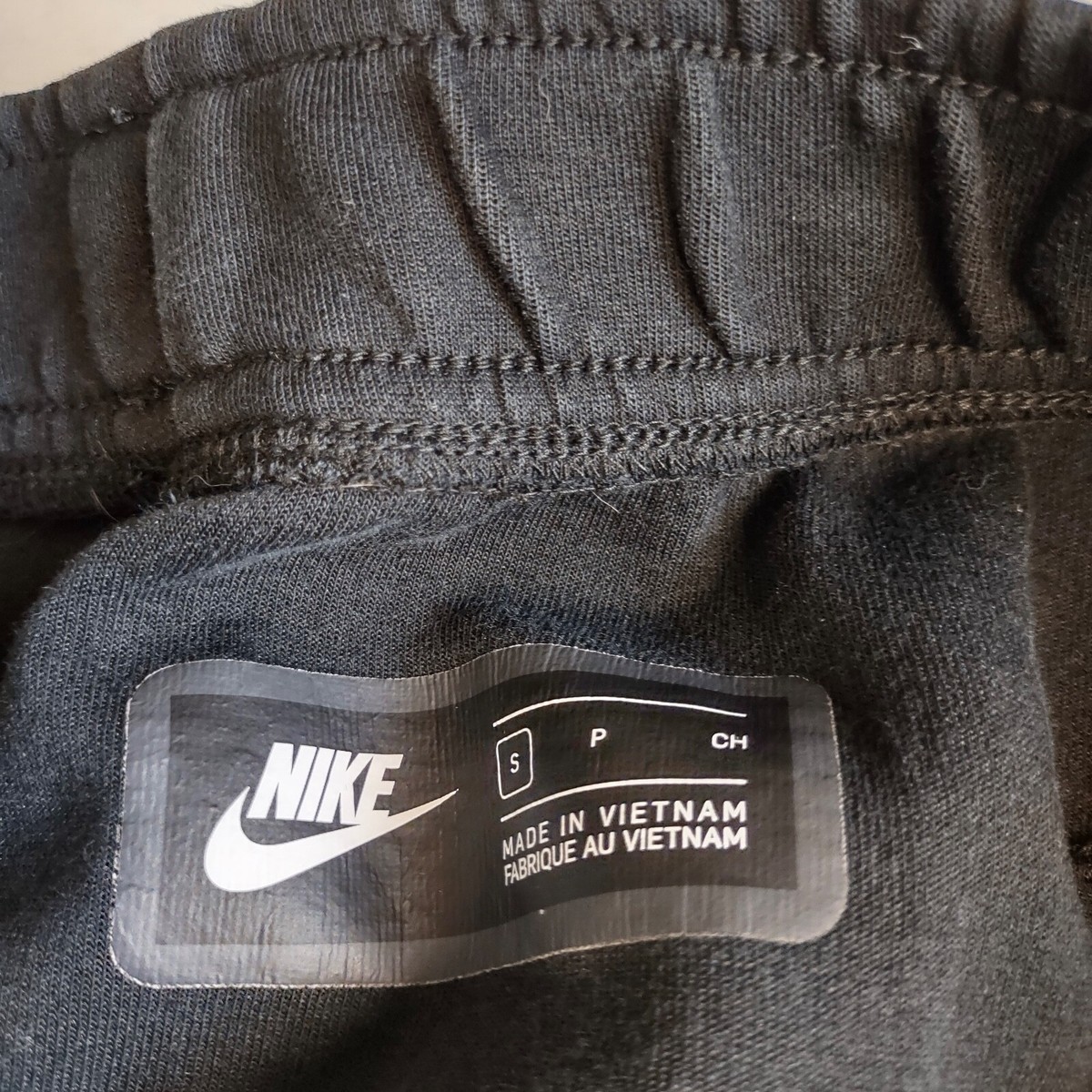 nike tech fleece black reflective