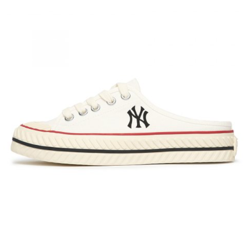 yankees converse sneakers