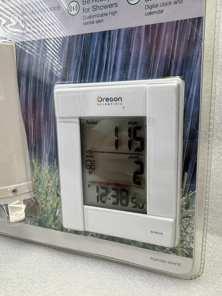 Oregon Scientific Wireless Rain Gauge Weather Station Outdoor Temp RGR382 New - Image 3 of 4