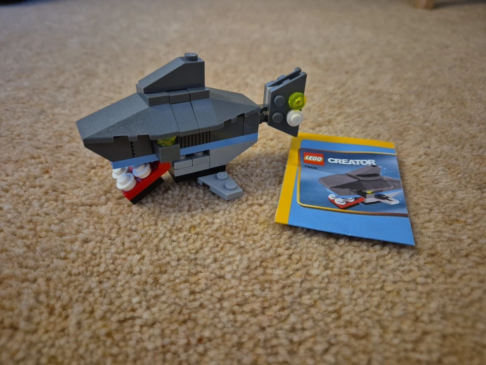 LEGO Creator 7805 Shark