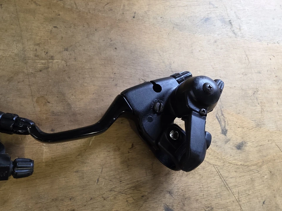 Palancas de cambio de freno Shimano Deore XT ST-M092 3 x 7 velocidades Foto 4 de 4