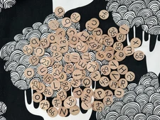 1-100 A-Z Wood Number/Letter Alphabet Discs 2-Sided Reversible 1 inch Wood Coins