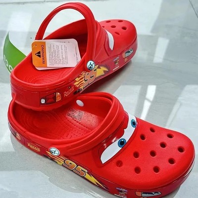 Brandneu Lightning McQueen Crocs alle Erwachsenengrößen TikTok Trending Viral 2025