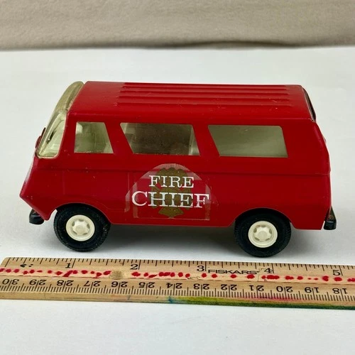 Vintage early 1970s Tonka Toys 55360 Pressed Steel FIRE CHIEF 5" Econoline Van
