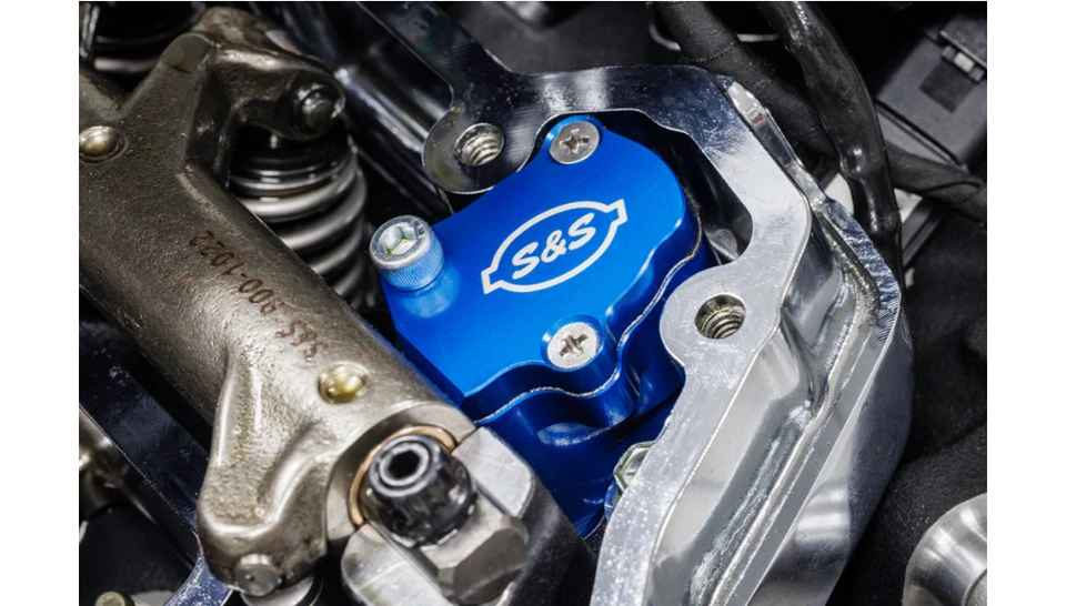 S&S Cycle Milwaukee 8 Harley 2017-2024 Billet Head Breather Kit M8 900-1186 Foto 2 de 2