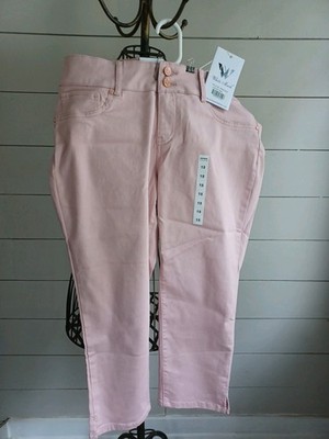 White Mark Jeans Denim Collection Rose Capri Plus Size 18 Stretch 2 pocket New
