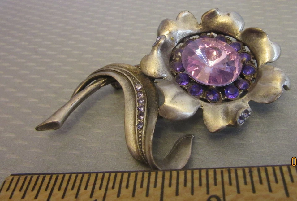 Broche prendedor flor PLATA STARRS firmado de colección púrpura estrás retro violeta 3" Foto 4 de 4