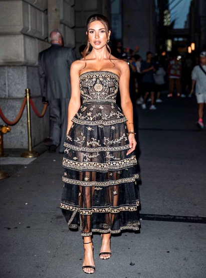 oscar de la renta black and gold dress Oscar de la Renta Vintage 1980s Black Satin and Gold Metallic Brocade –  Amarcord Vintage Fashion main image 0