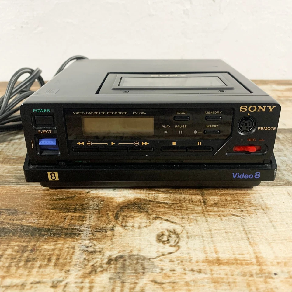 Sony EV-C8u 8mm Video Cassette Recorder Unit - Plays But Video Output Bad - Image 2 of 4
