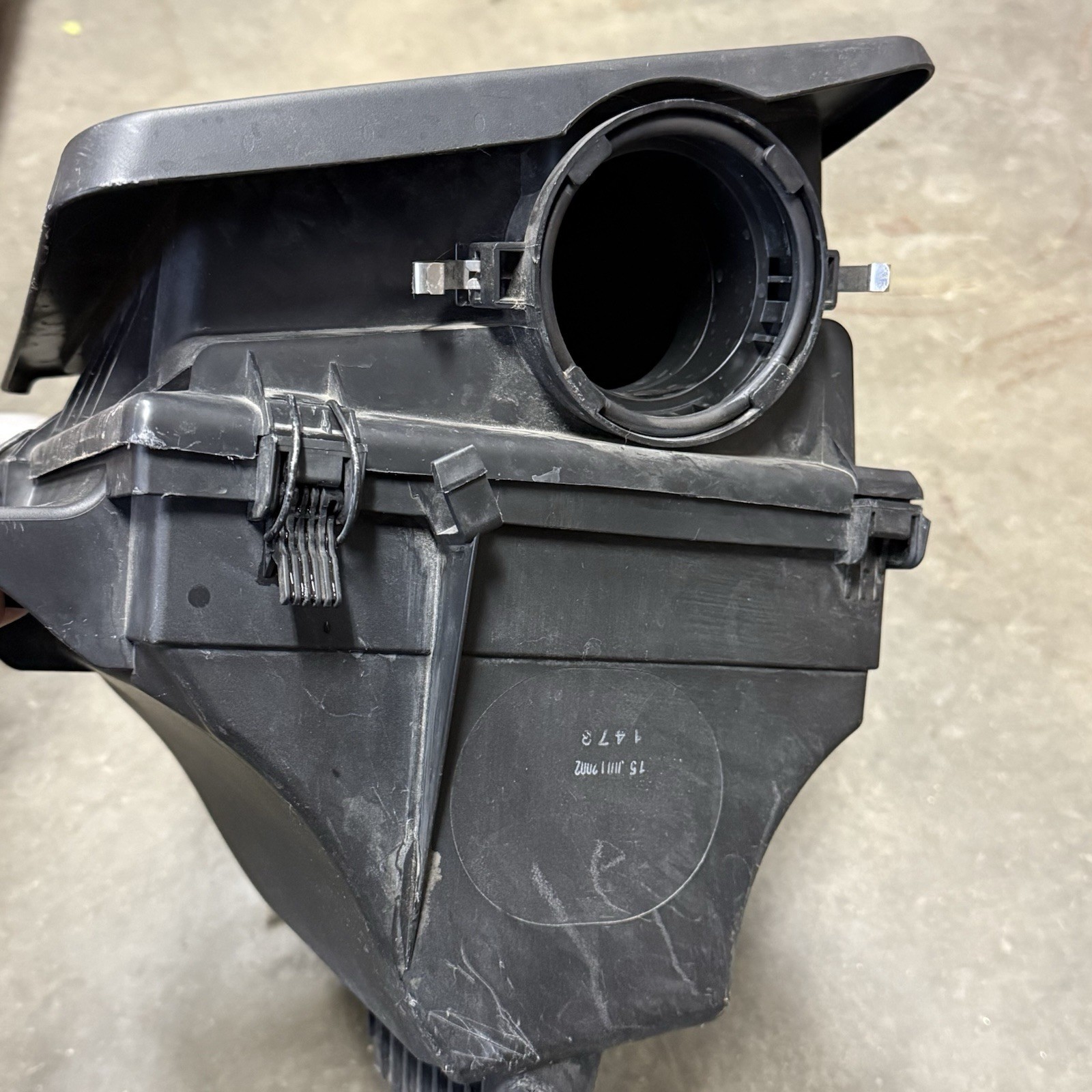 BMW E46 325i 2.5L X3 Air Filter Housing Intake Muffler 2001-2006 USED OEM