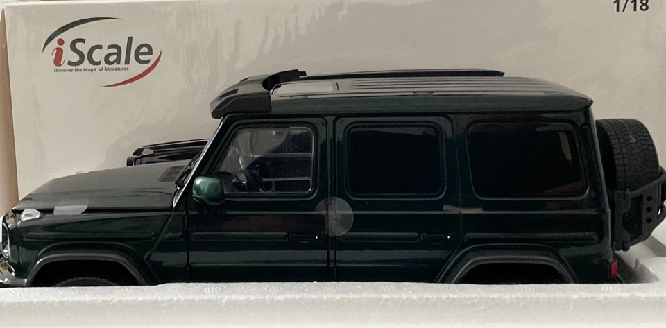 Mercedes G-Class G63 AMG V8 Biturbo 4x4 (W463) 2022 1/18 I-Scale - Immagine 3 di 4