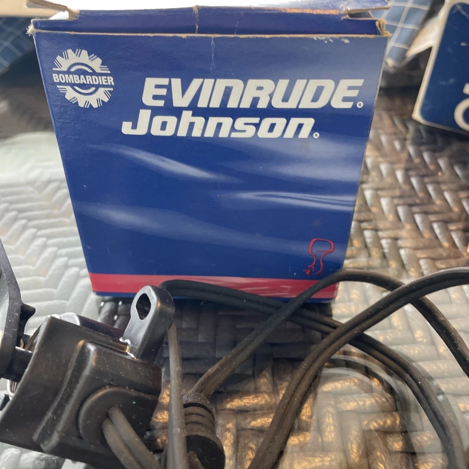 Оригинальный отправитель уровня отделки питания BRP Evinrude/Johnson 984748 3850470 - Изображение 4 из 4
