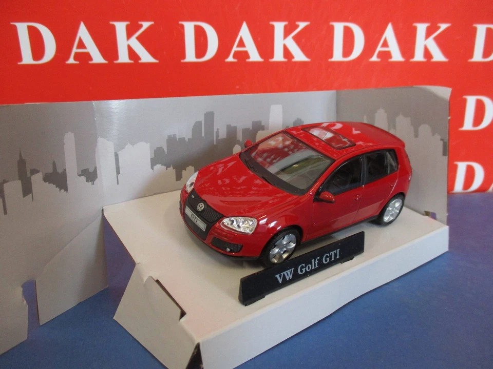 Die cast 1/43 Modellino Auto Volkswagen Golf V GTI Rosso - Immagine 2 di 4