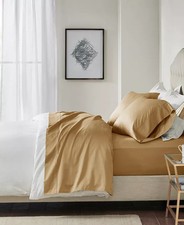 Madison Park 600 Thread Count Pima Cotton Sateen Sheet Set / Split King - GOLD