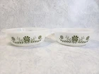 PAIR OF VTG GLASBAKE GREEN DAISY 8'' J2600 1 1/2 QT + 8.5'' J514 2 QT CASSEROLE