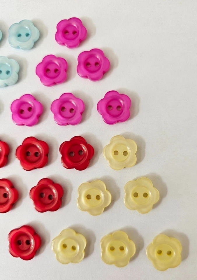 42 Flower Shape Buttons 7 Colours with 6 of Each Colour Size 15mm Resin Material - Image 4 of 4