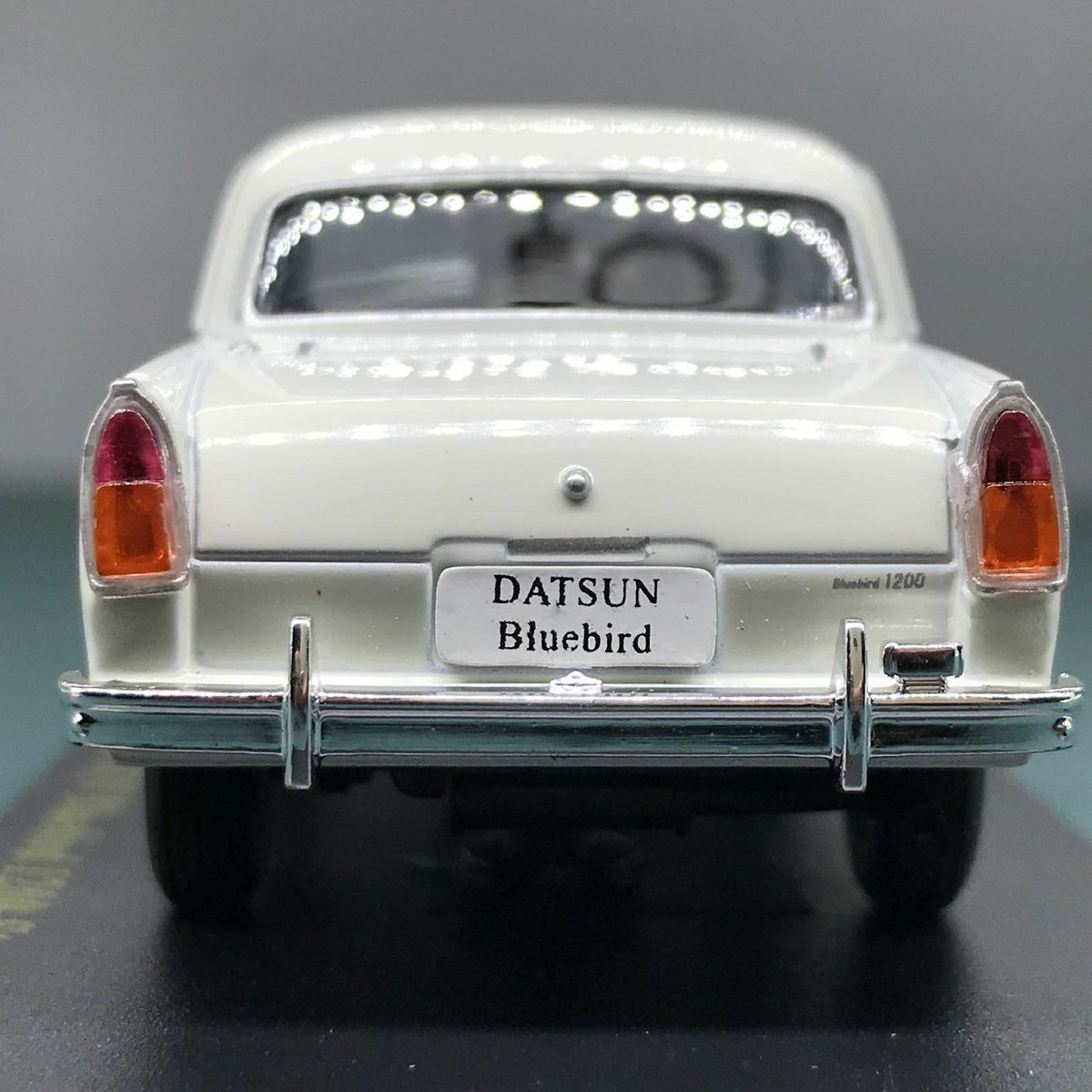 Mini Car Nissan Datsun Bluebird 1200 1962 1/43 Scale Box Display