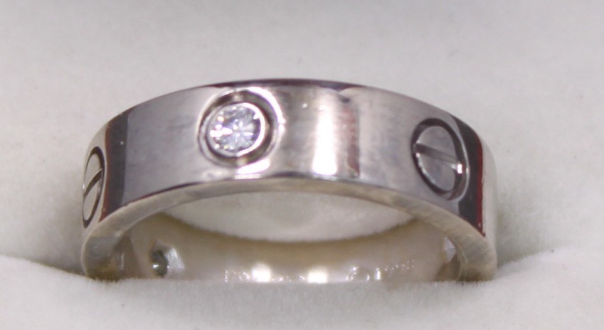 洗練ジュエリー【Cartier】LOVE リング ダイヤモンド3石 WG CRB4087500 - LOVE リング、クラシックモデル、ダイヤモンド3石