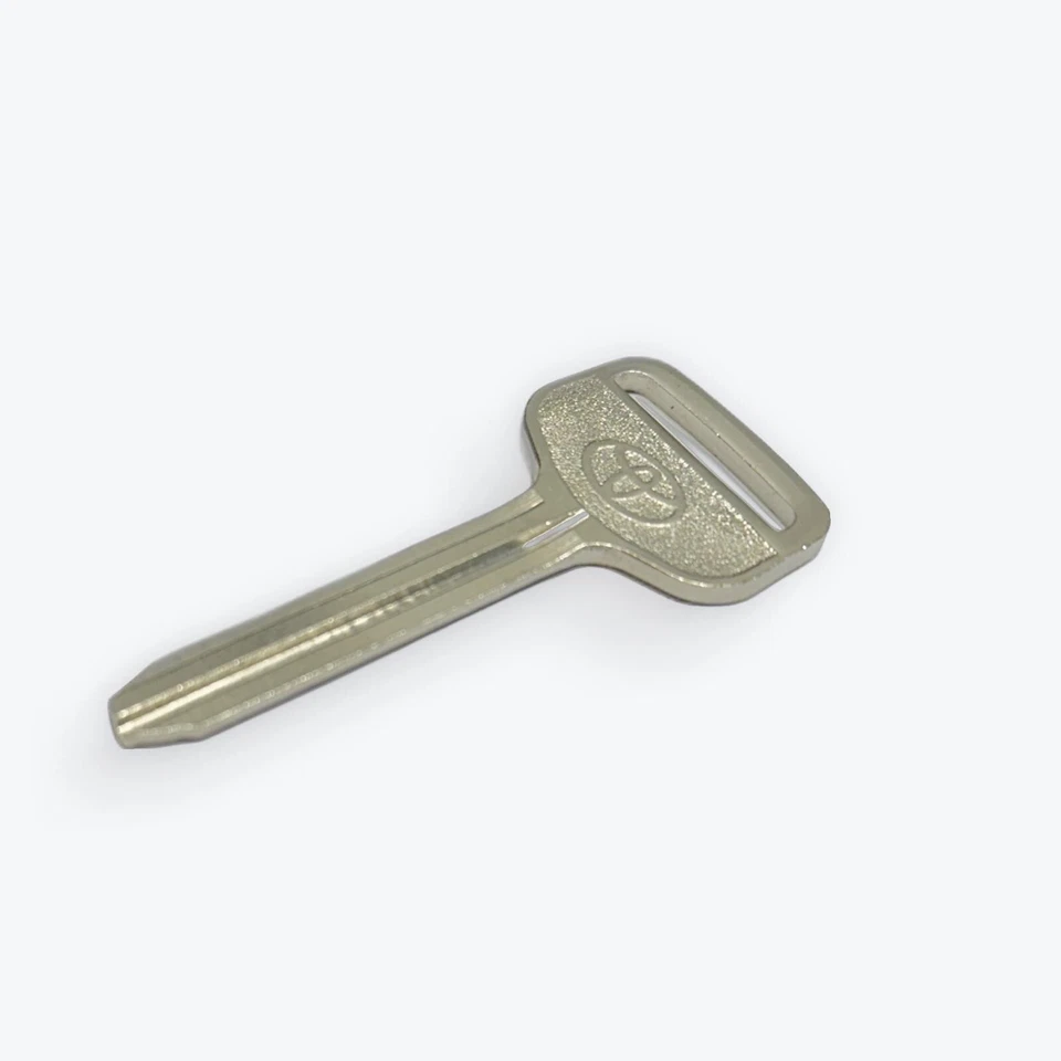 TR47 - X217 - Toyota - металлический ключ пустой - Изображение 2 из 4