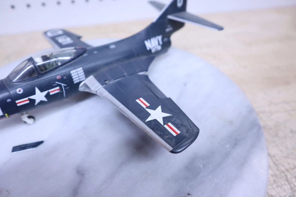 Бумажная кукла Hobby Master Grumman F9F-2 Panther VF-781 USS Bon Homme Richard 1951 - Изображение 3 из 4