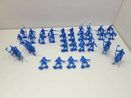 (~40) Marx Re-Issue 1/32nd scale Blue Armored Knights & Horses