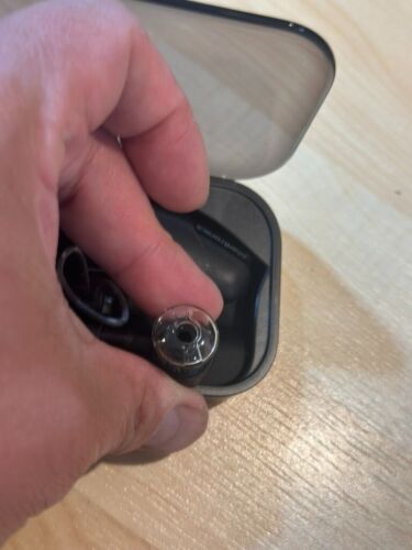Plantronics Voyager Legend Wireless Bluetooth Headset Model: PLT-VLGD - Picture 2 of 2