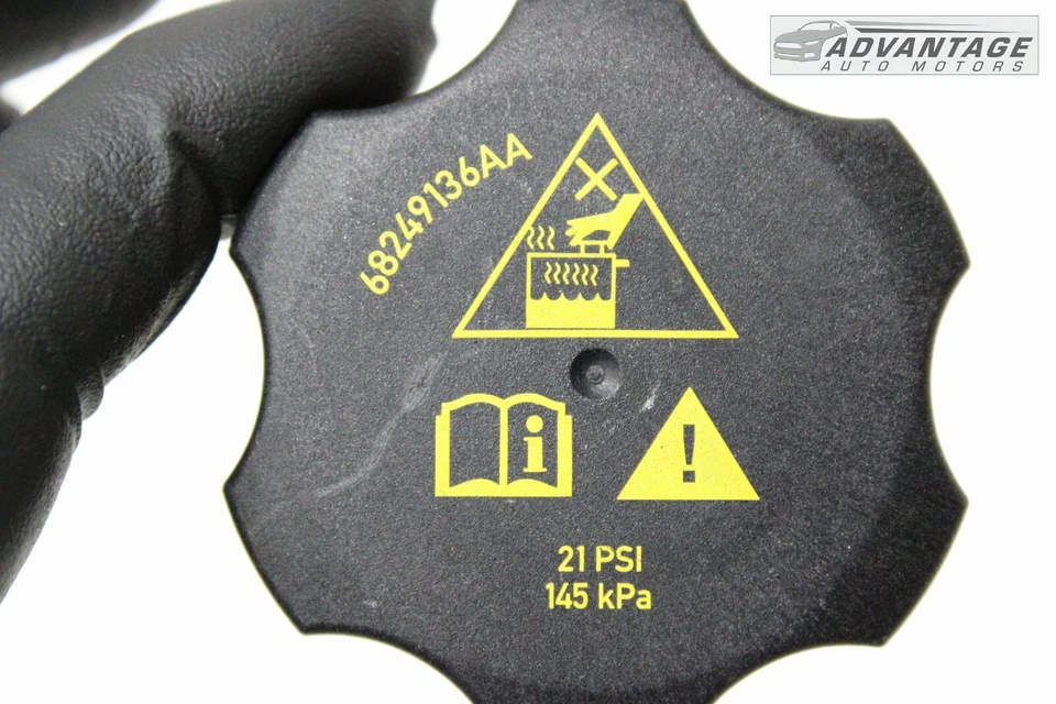 Jeep Grand Cherokee 2016-2021 tapa tapa de botella depósito expansión refrigerante OEM Foto 3 de 4