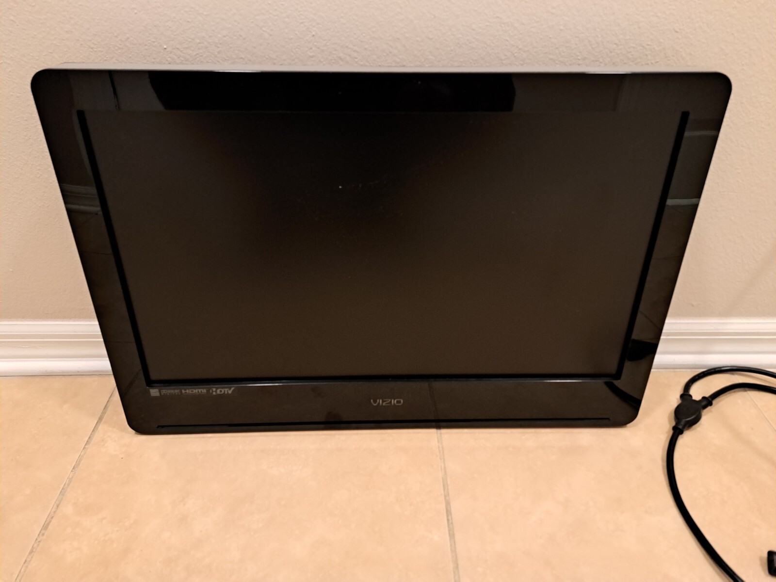 Vizio VA26LHDTV10T 26" 1080i HD LCD Television Monitor. NO STAND/NO