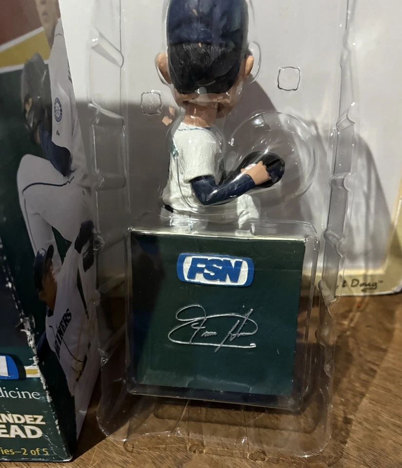 Vintage 2009 Felix Hernandez Bobblehead FSN Seattle Mariners Safeco Field Exclus - Image 2 of 4