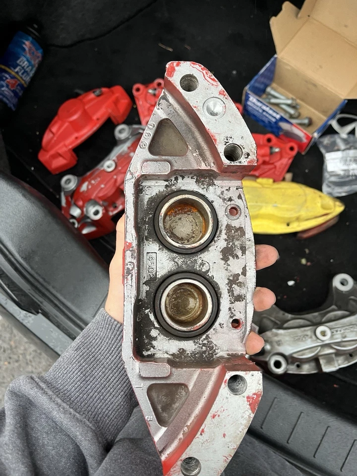 2008-2013 Infiniti G37 G35 Nissan 350Z 370Z Akebono Brembo Brake Calipers Set OE - Image 2 of 4