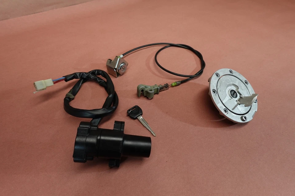 Juego de llaves de encendido Honda Interceptor 800 VFR800 2003-2009 tapa de gas Foto 2 de 4