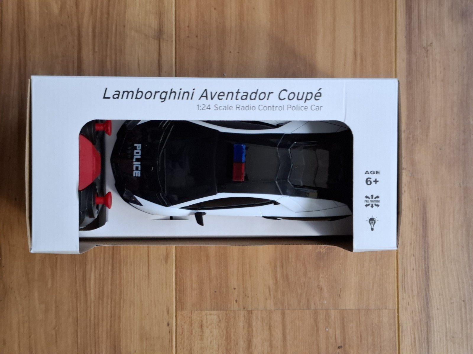 Lamborghini Aventador Coupé Police Car 1:24 Scale RC Radio Control Car New