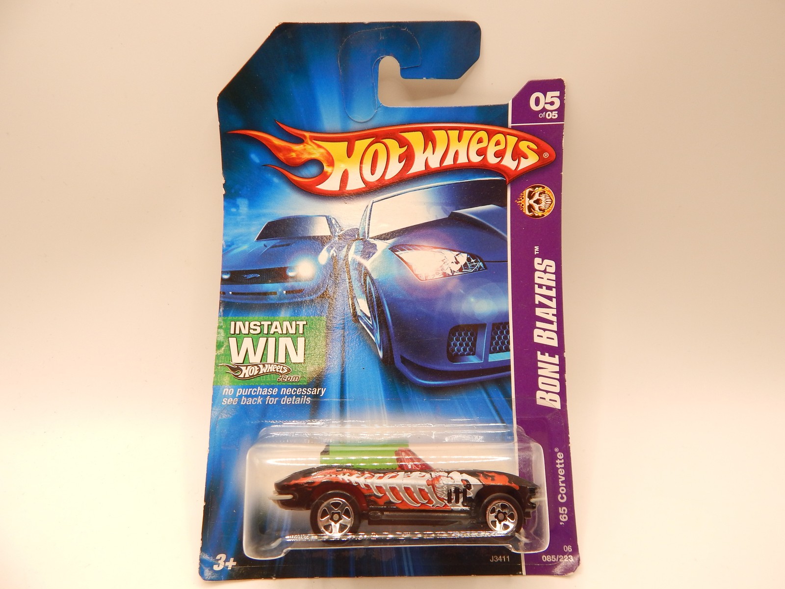 2006 Hot Wheels '65 Corvette Bone Blazers 085/223
