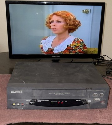 DAEWOO DV-T8DN VCR VHS Player Recorder 4 Head TESTED WORKING no remote