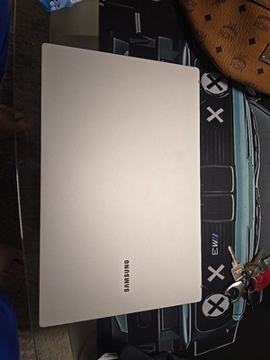 Samsung Galaxy Book 15'' Core i5 2.4 GHz - SSD 512 GB - 8GB QWERTZ - Deutsch