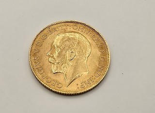 1913 Great Britain Gold Half Sovereign – King George V – 22ct Gold – 4.00g (2)